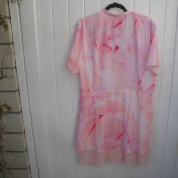NEW By Egries Jennifer Dress XXL Pink Floral Pleated Ruffle at hemline details - Picture 4 of 4